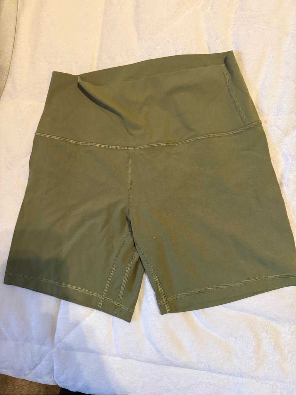 Lululemon Women’s Align Shorts 6inch